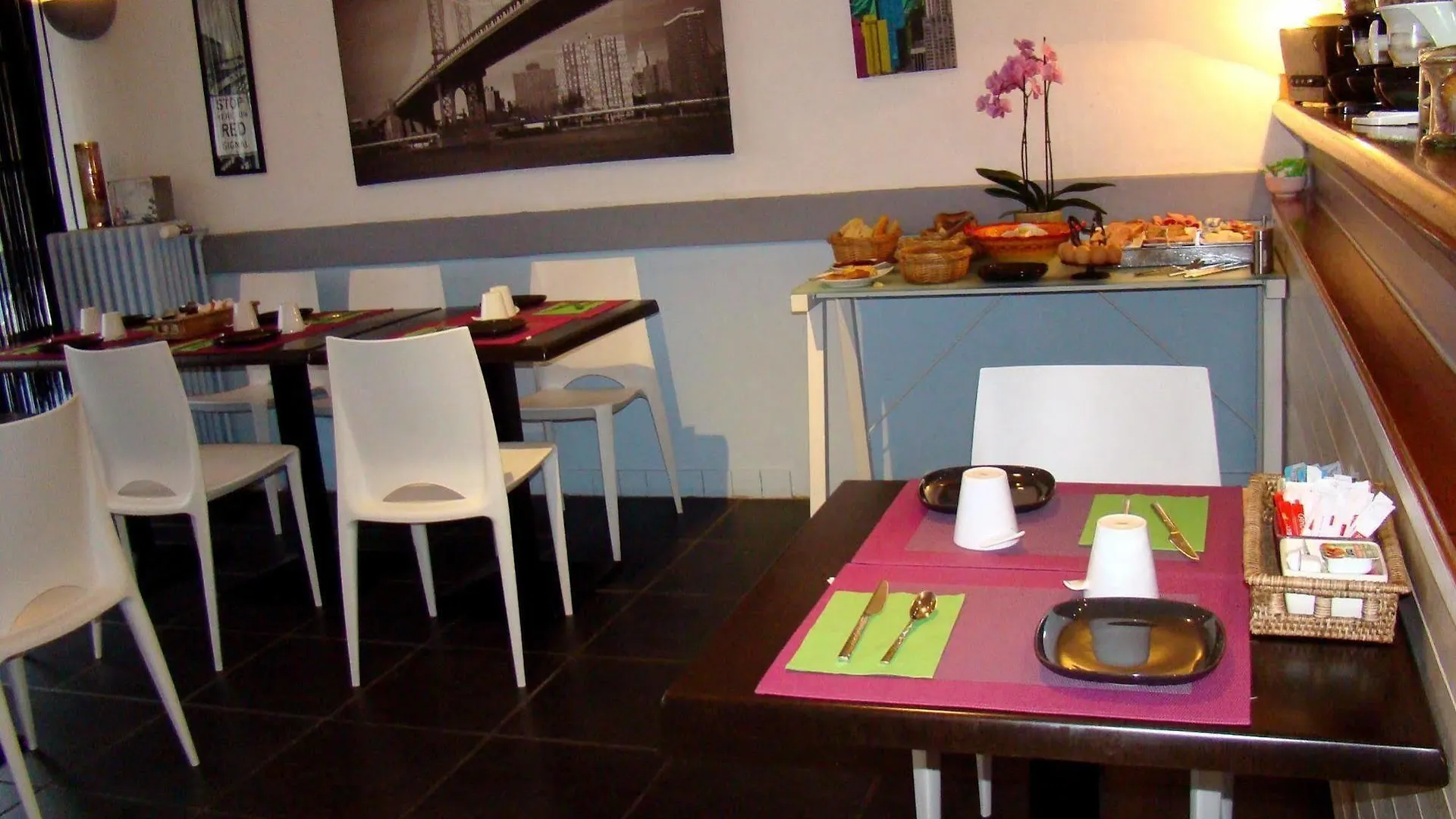 Logis Hotel Restaurant Le Castel Fleuri Saint-Jean-en-Royans Francia