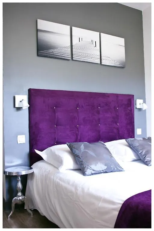 **  Logis Hotel Restaurant Le Castel Fleuri Saint-Jean-en-Royans Francia