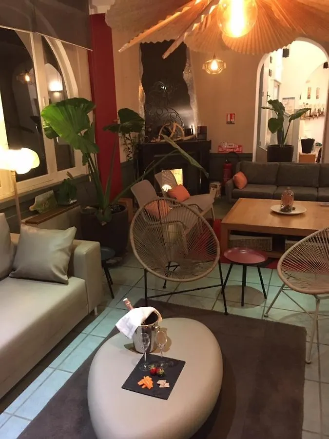 Logis Hotel Restaurant Le Castel Fleuri Saint-Jean-en-Royans